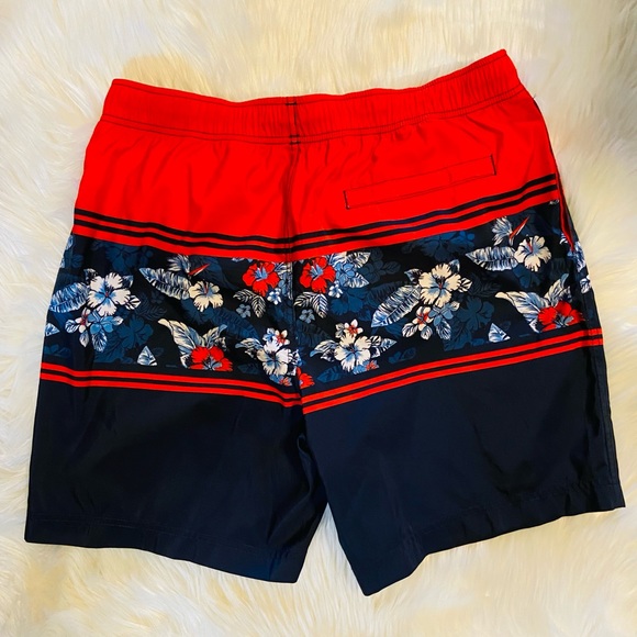 NAUTICA MEN’S DESIGNER BATHING SUIT IN GREAT CONDITION. FRONT SIDE POCKETS. - Picture 5 of 10